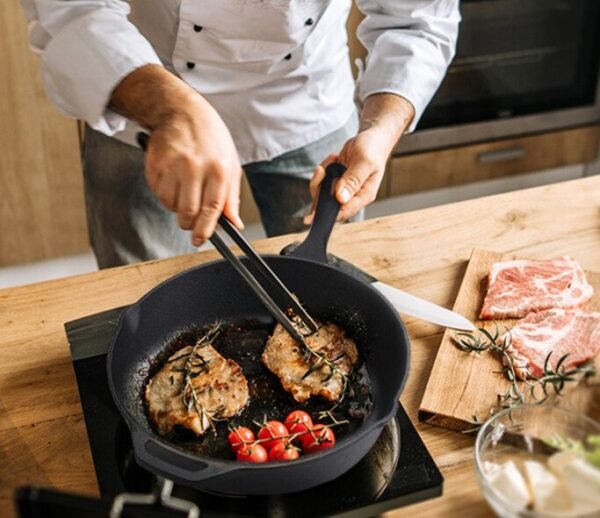 JO KITCHEN® Cast Iron Skillet - Image 3